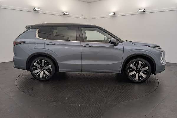 2025 Mitsubishi Outlander Exceed Tourer ZM