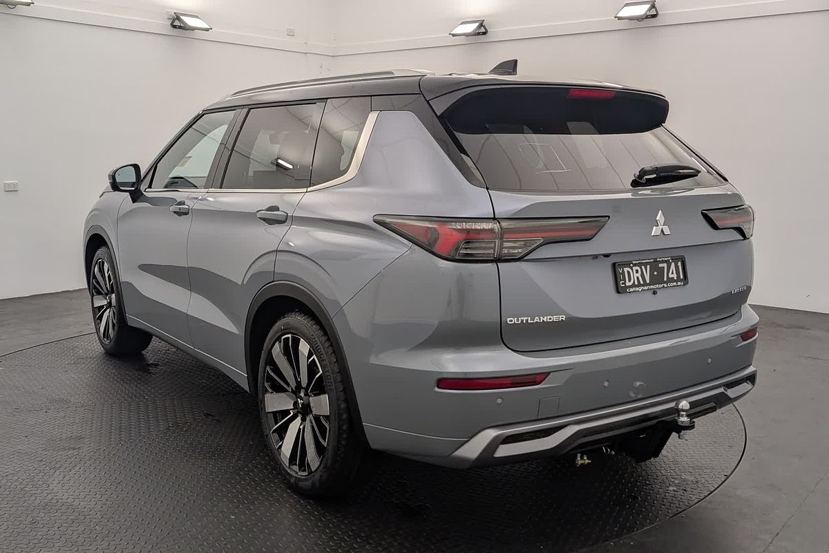 2025 Mitsubishi Outlander Exceed Tourer ZM