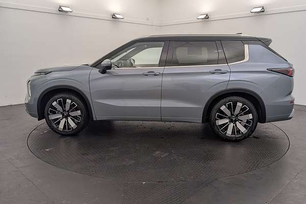 2025 Mitsubishi Outlander Exceed Tourer ZM