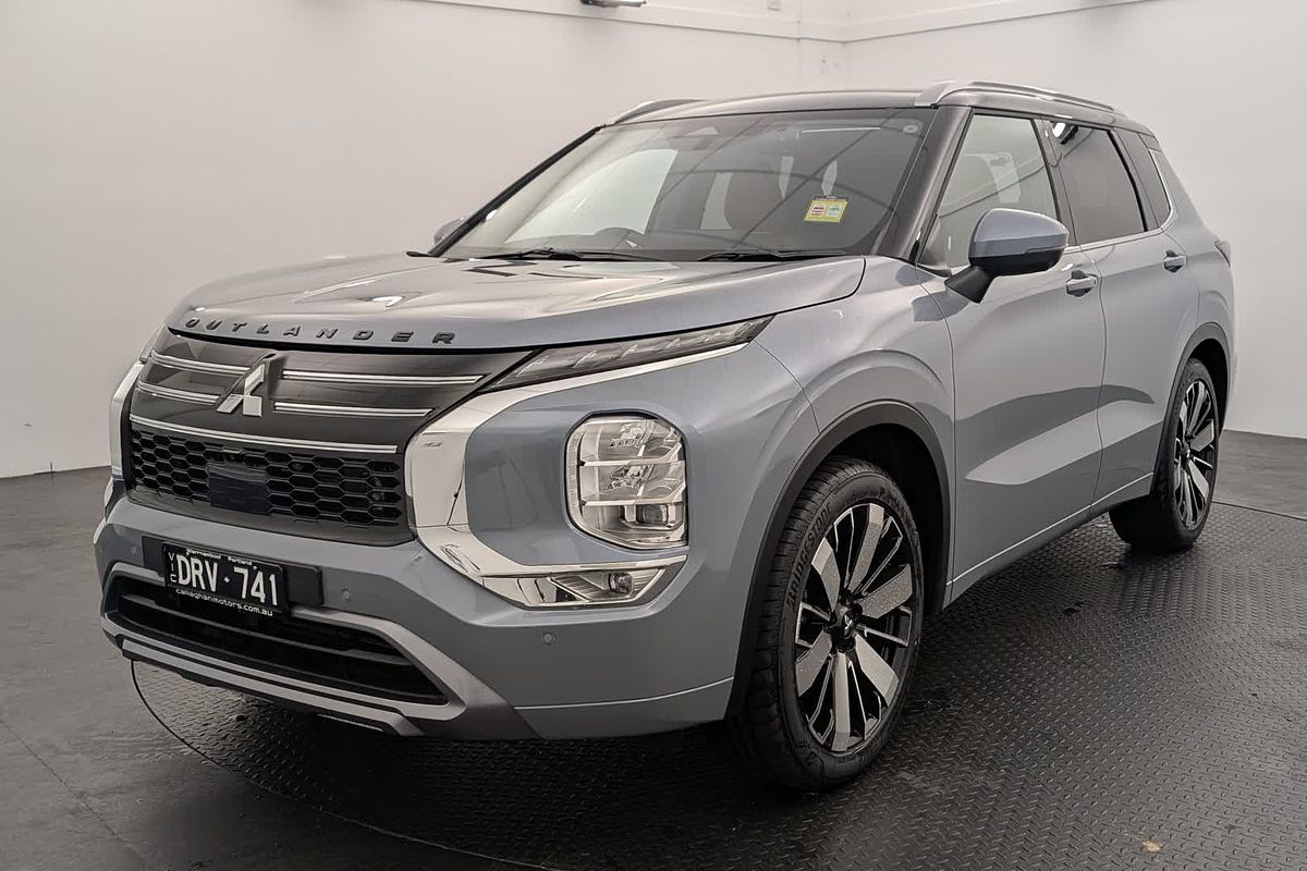 2025 Mitsubishi Outlander Exceed Tourer ZM