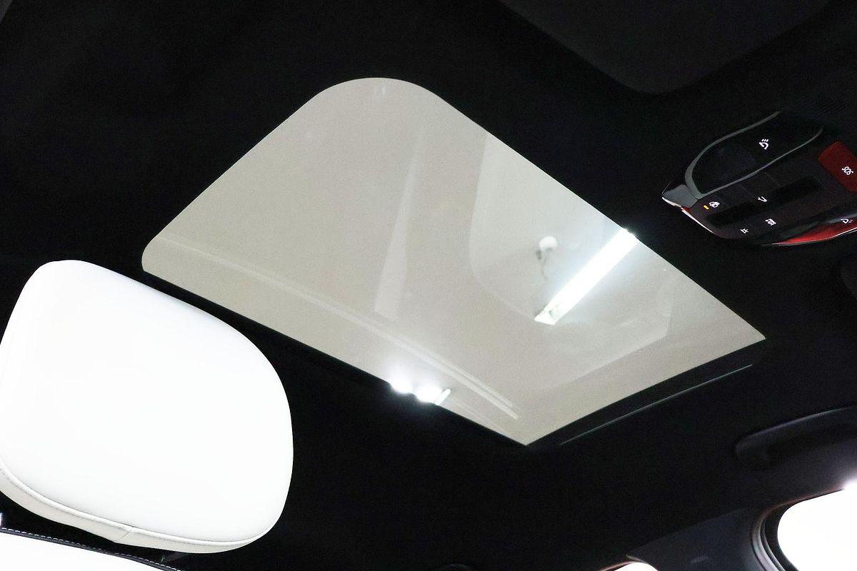 2025 Kia K4 GT-Line CL4m