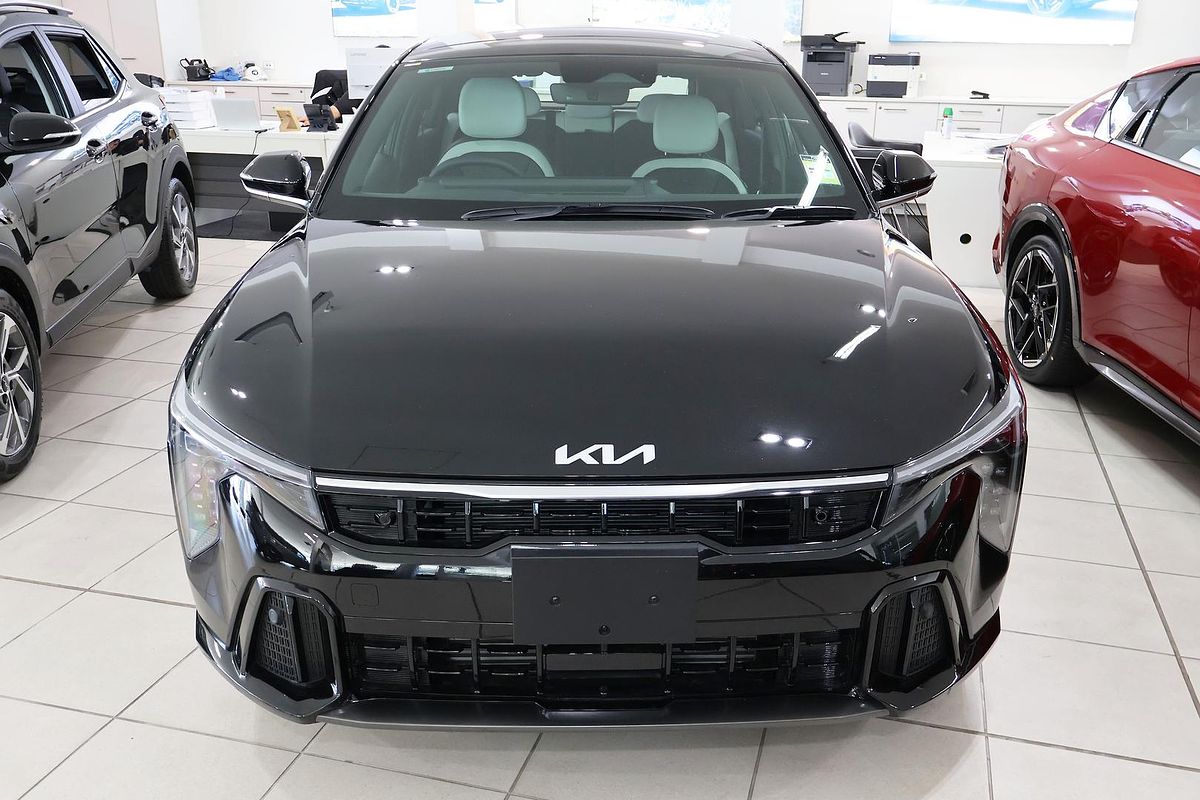 2025 Kia K4 GT-Line CL4m