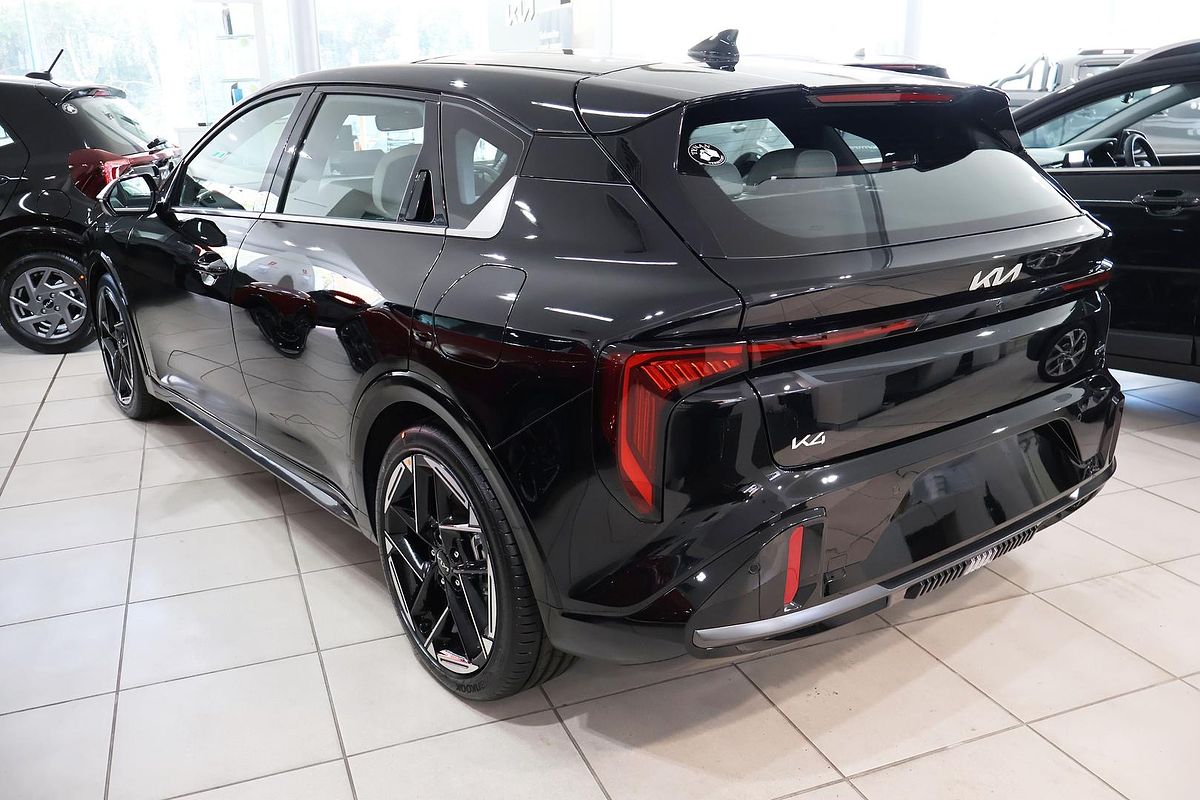 2025 Kia K4 GT-Line CL4m
