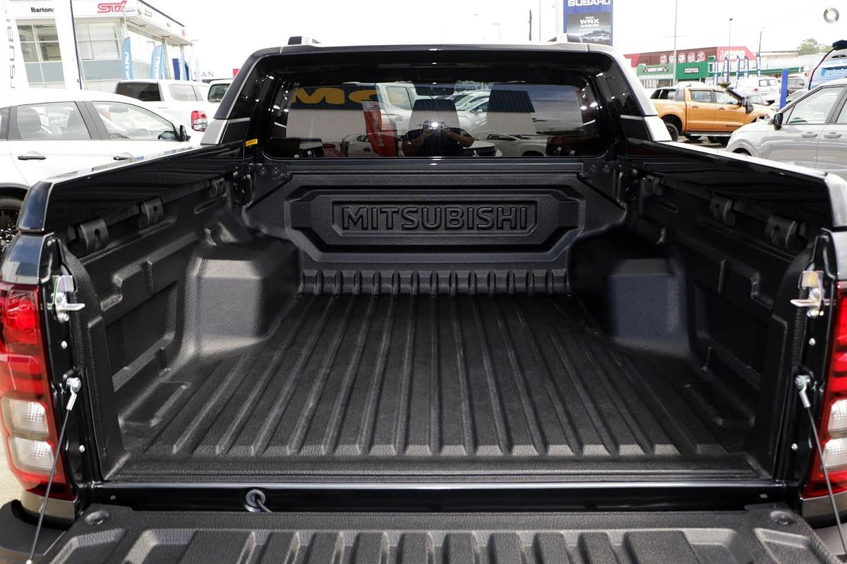 2025 Mitsubishi Triton GSR MV 4X4