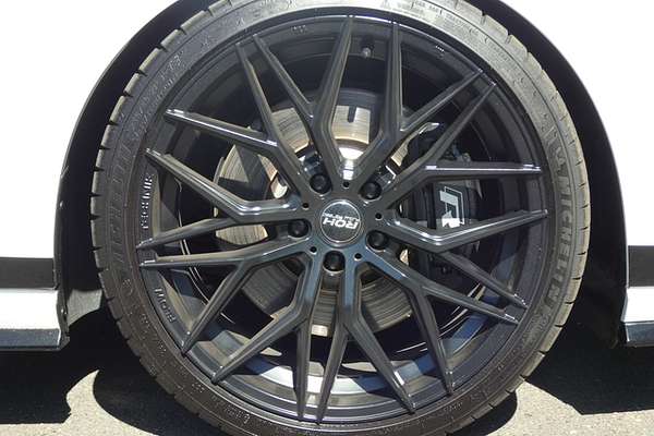 2017 Volkswagen Golf R Grid Edition 7.5