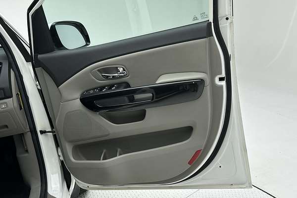 2016 Kia Carnival SLi YP