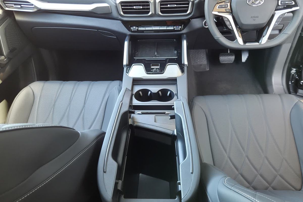 2025 LDV D90 Executive SV9A