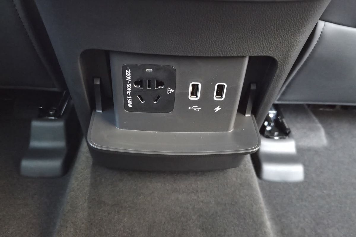 2025 LDV D90 Executive SV9A