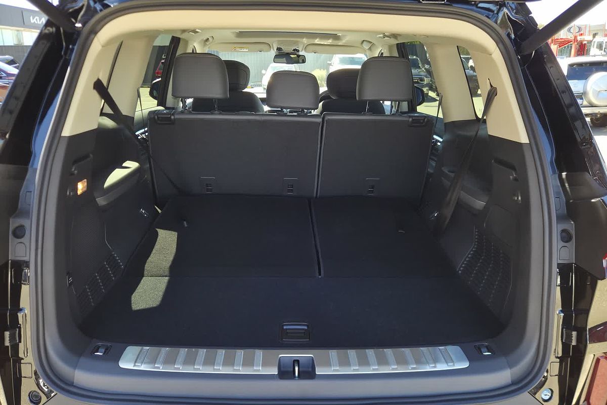 2025 LDV D90 Executive SV9A