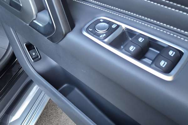 2025 LDV D90 Executive SV9A