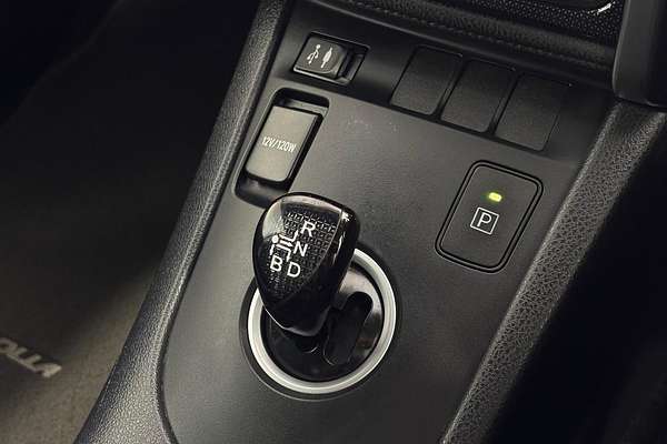 2017 Toyota Corolla Hybrid ZWE186R