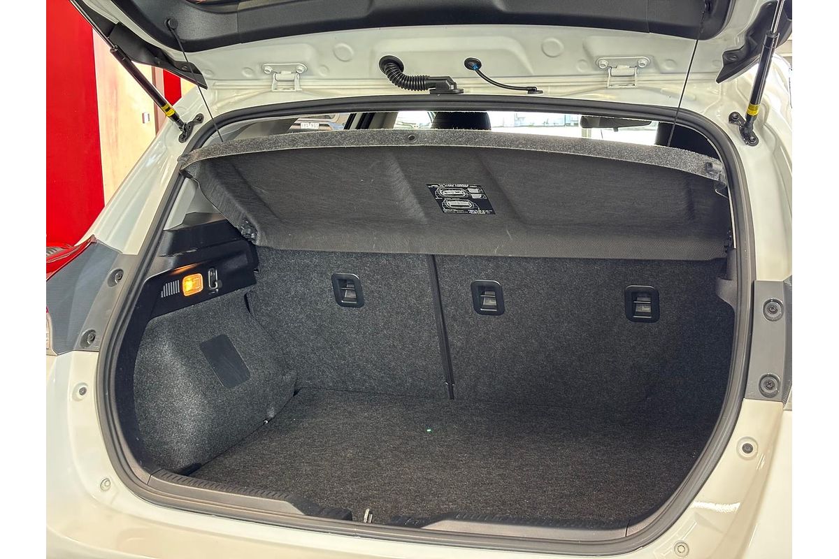 2017 Toyota Corolla Hybrid ZWE186R