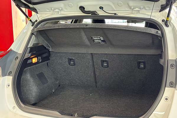 2017 Toyota Corolla Hybrid ZWE186R