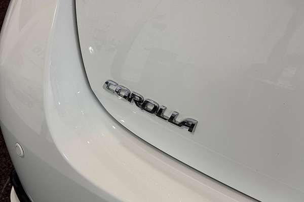 2017 Toyota Corolla Hybrid ZWE186R