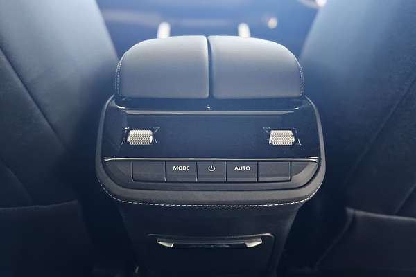 2025 LDV D90 Executive SV9A