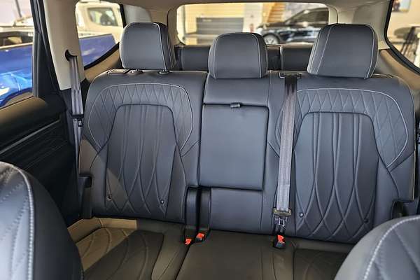 2025 LDV D90 Executive SV9A