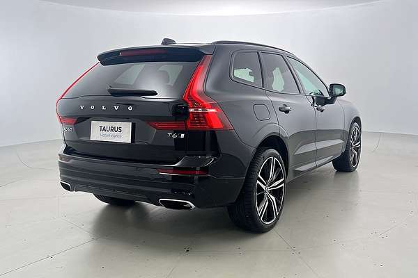 2021 Volvo XC60 T6 R-Design thumb-4