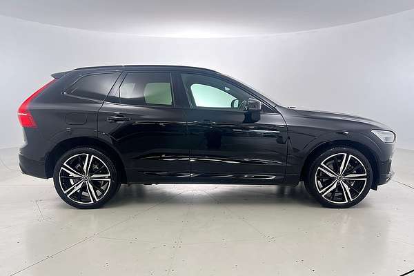 2021 Volvo XC60 T6 R-Design thumb-5