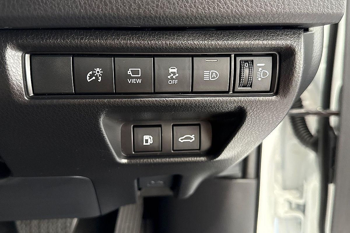 2024 Toyota Camry Ascent Sport AXVH80R