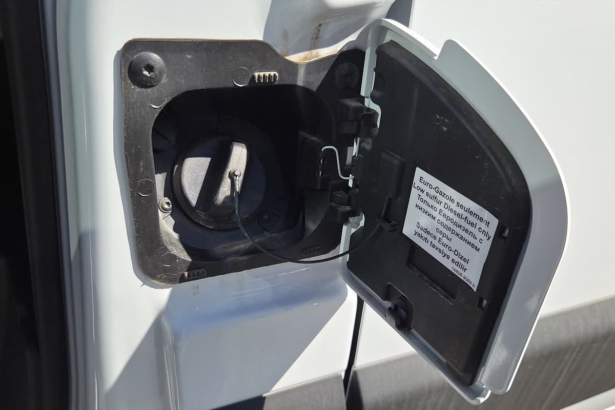 2025 Renault Master Pro 110kW X62 Phase 2 LWB Mid Roof