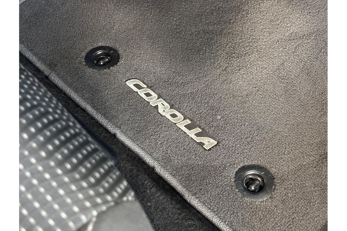 2017 Toyota Corolla Hybrid ZWE186R