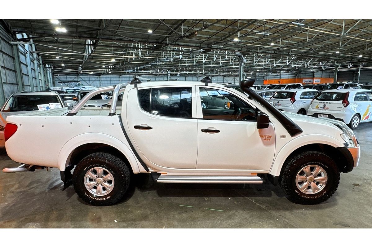 2011 Mitsubishi Triton GL-R MN 4X4