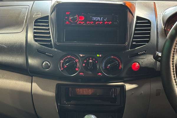 2011 Mitsubishi Triton GL-R MN 4X4