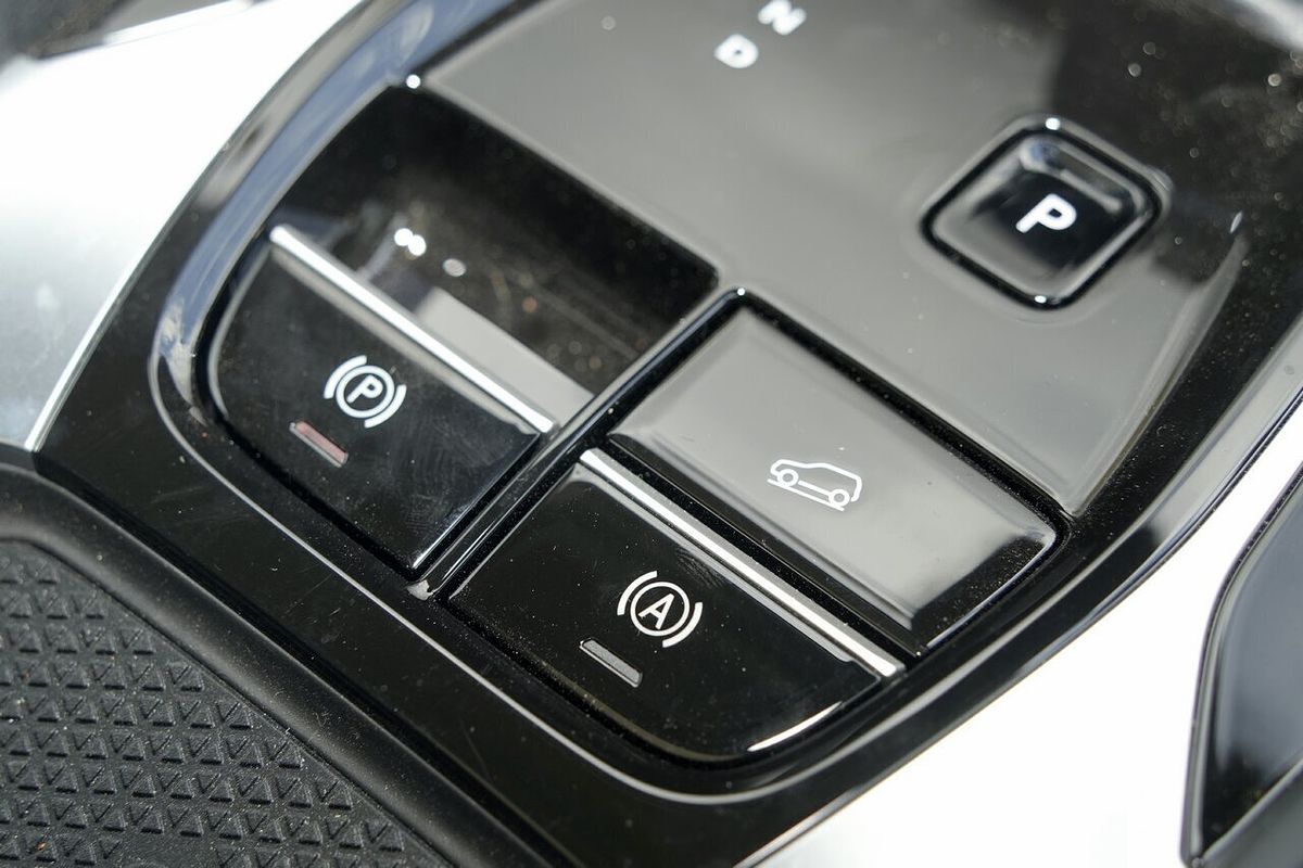 2025 MG HS Hybrid+ Essence AS33H