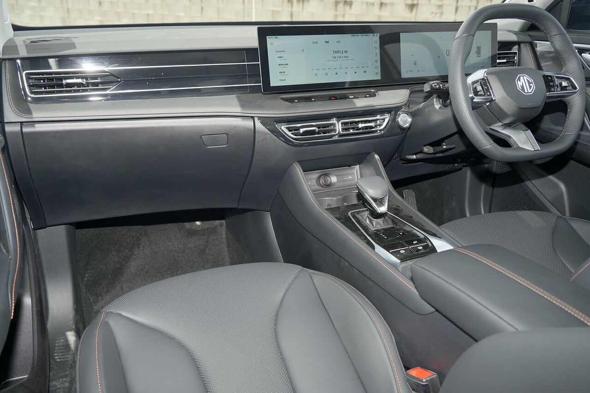 2025 MG HS Hybrid+ Essence AS33H