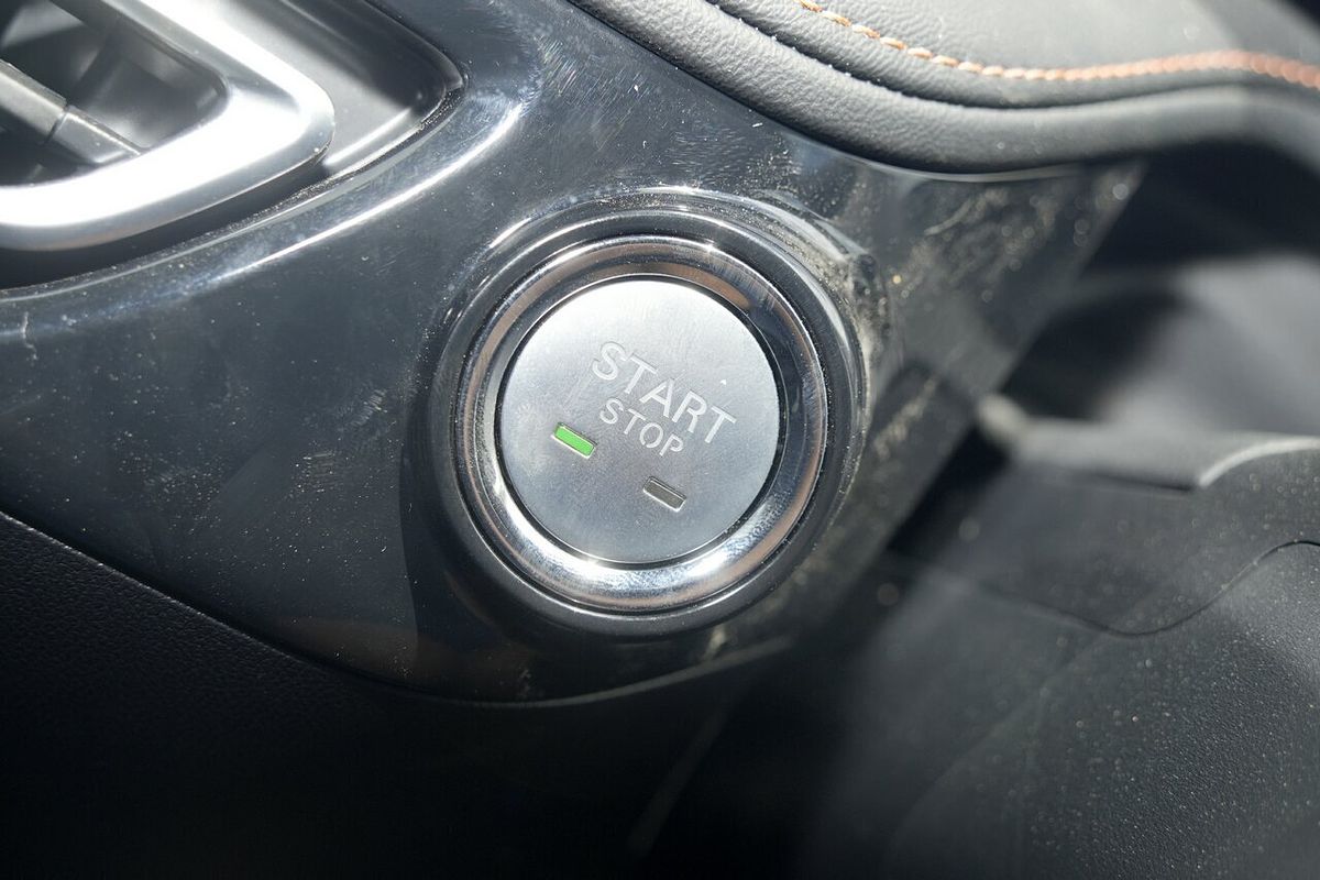 2025 MG HS Hybrid+ Essence AS33H