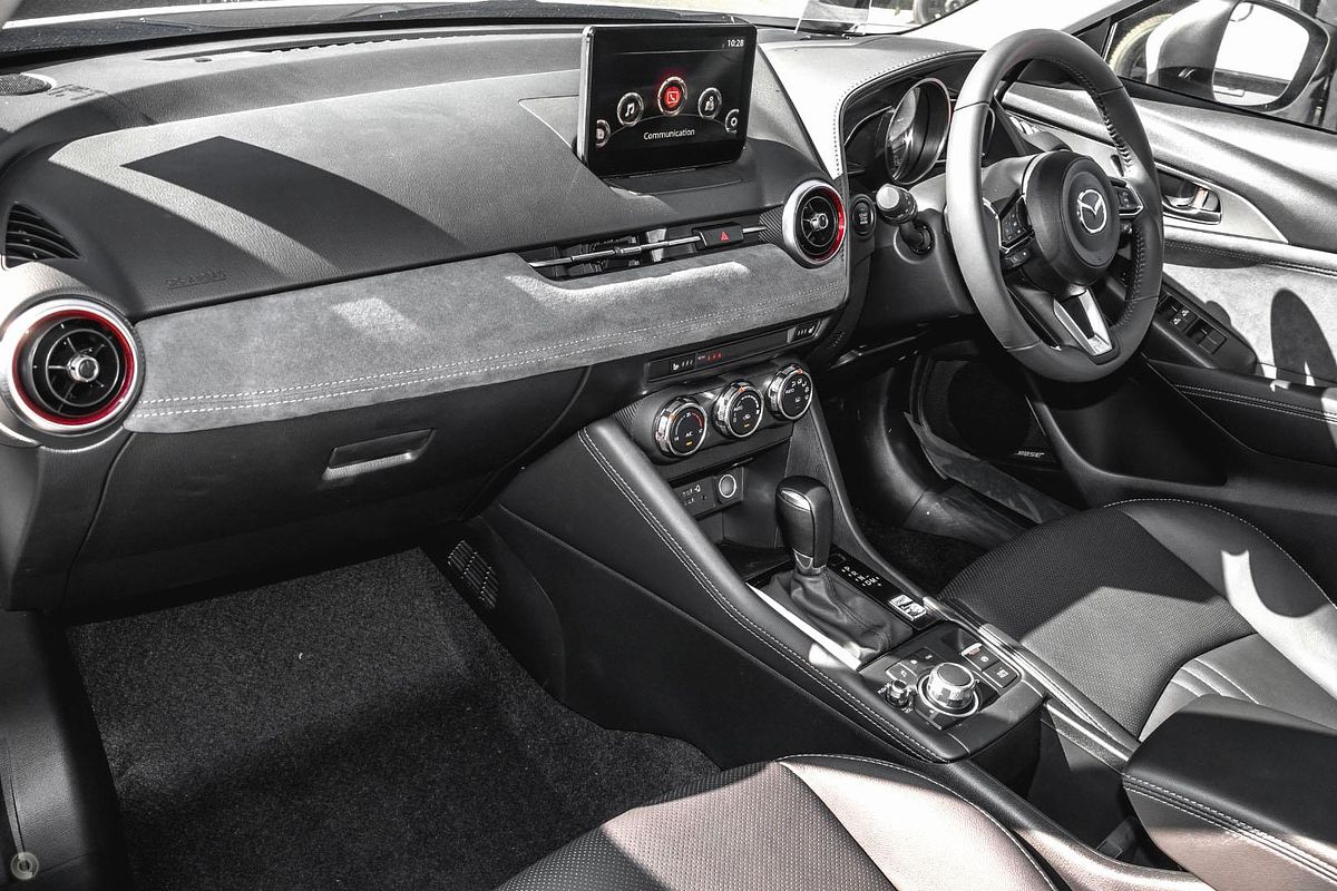 2025 Mazda CX-3 G20 Akari DK