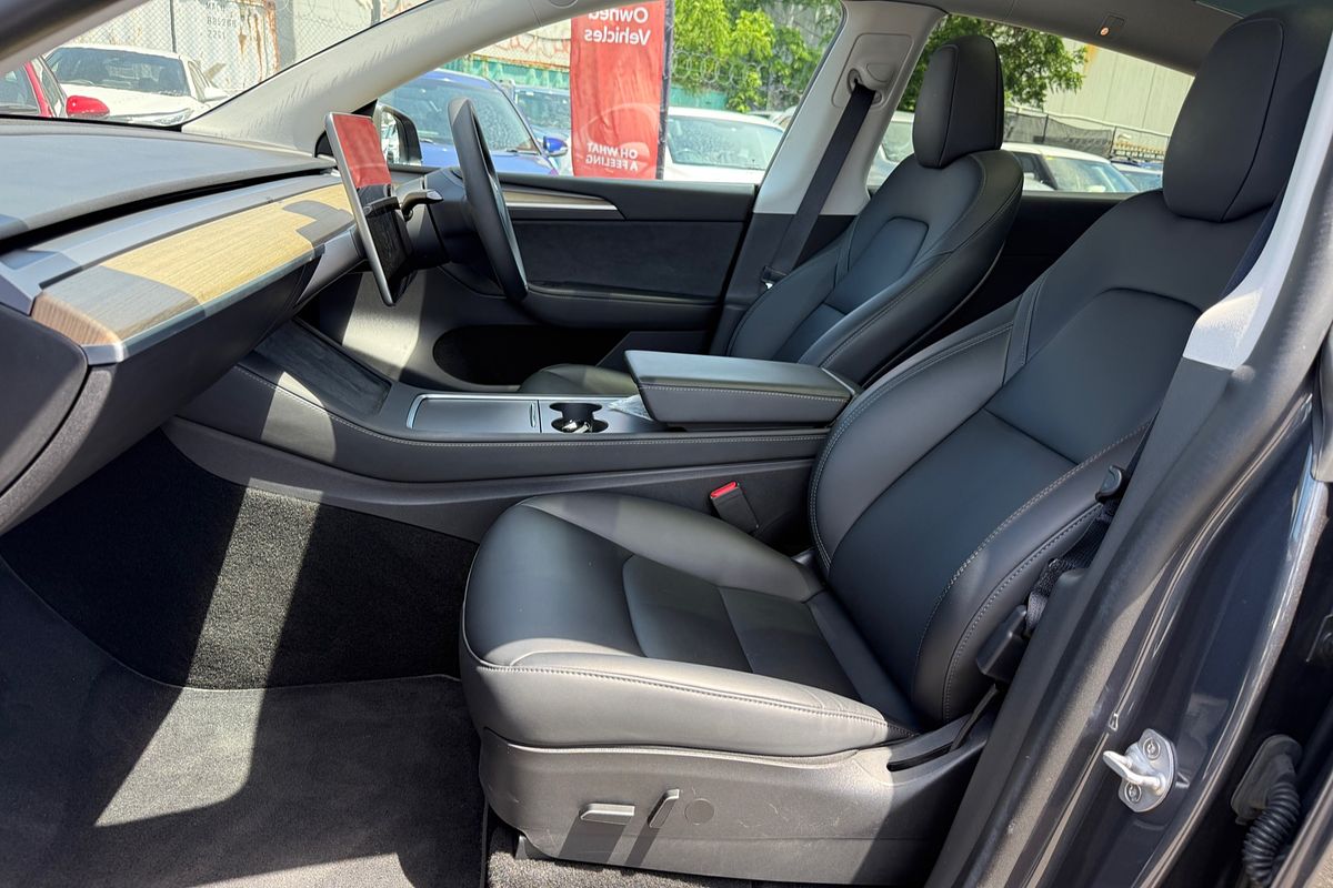 2023 Tesla Model Y Performance