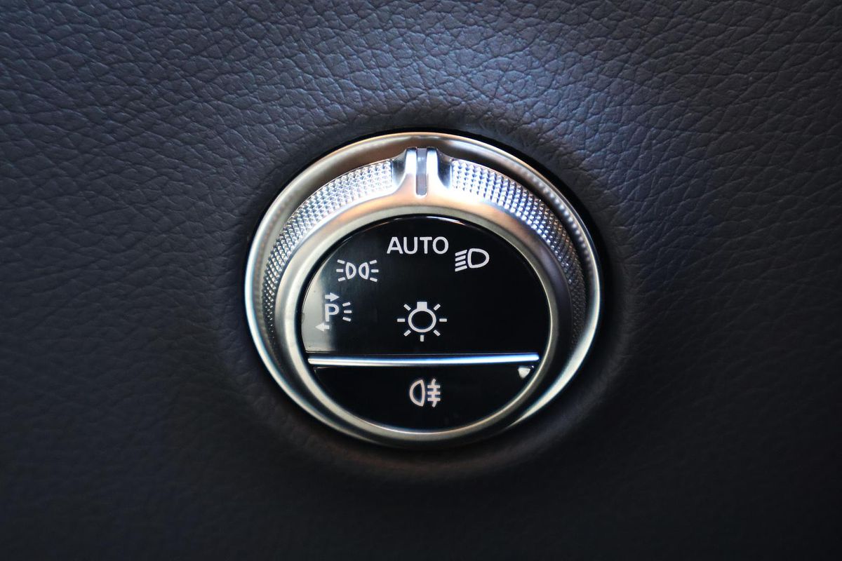 2025 Mercedes-Benz GLC-Class GLC300 X254