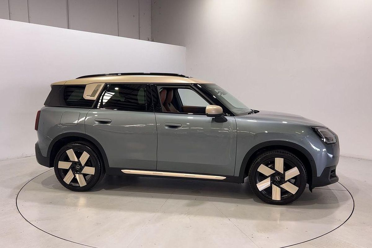 2025 MINI Countryman S Classic U25