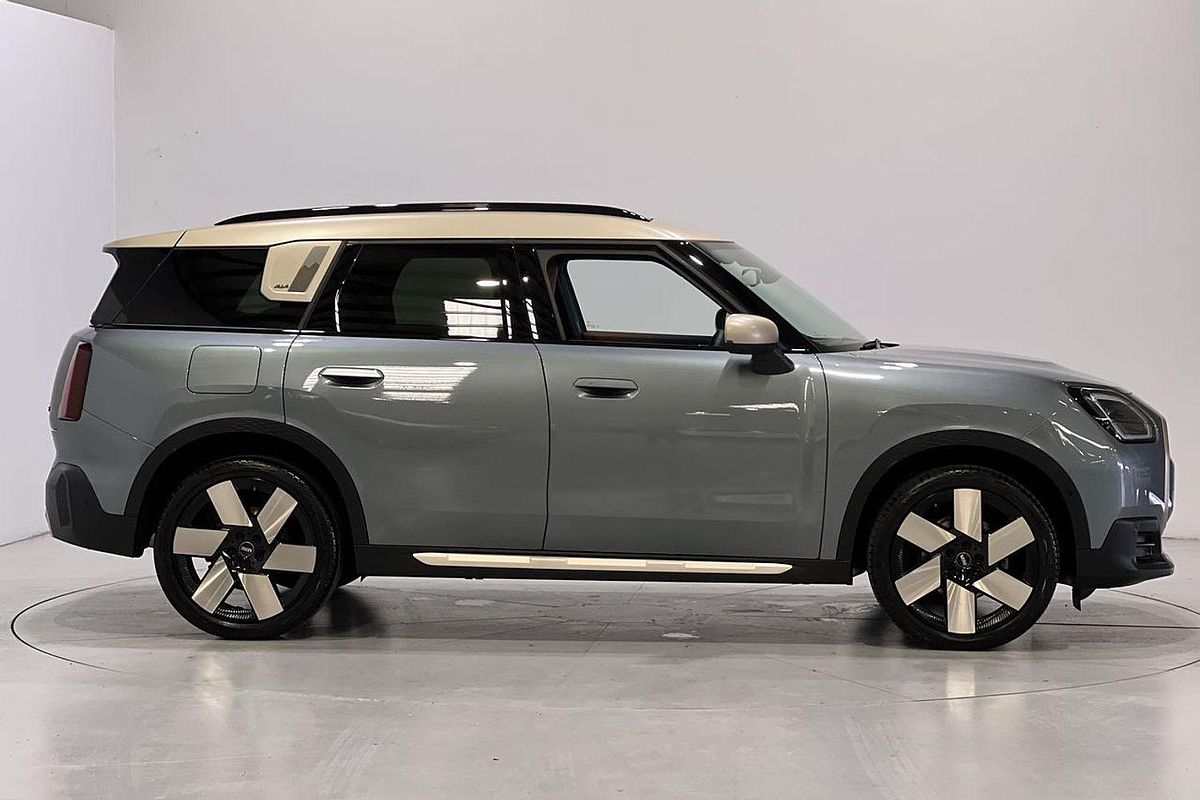2025 MINI Countryman S Classic U25