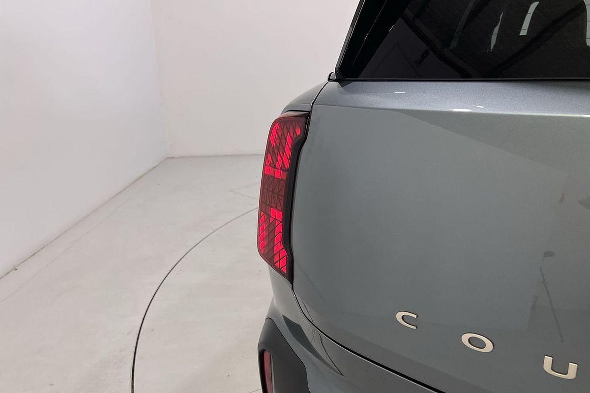 2025 MINI Countryman S Classic U25