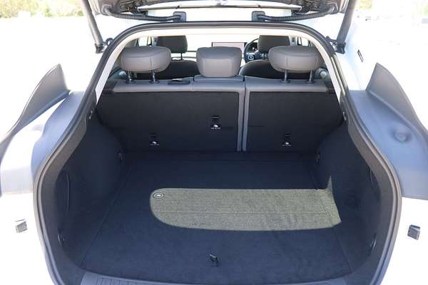 2025 MG IM6 Performance S12L