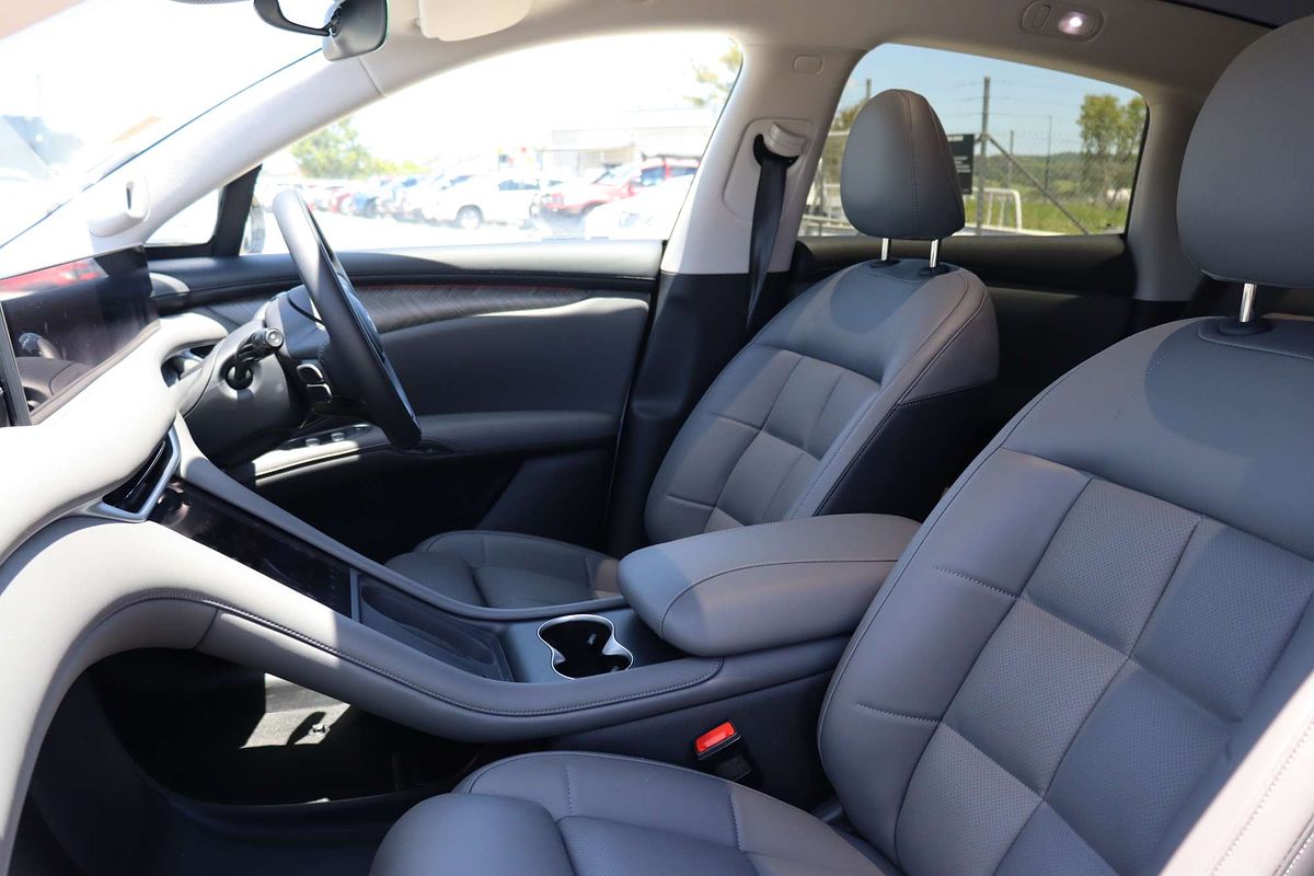 2025 MG IM6 Performance S12L