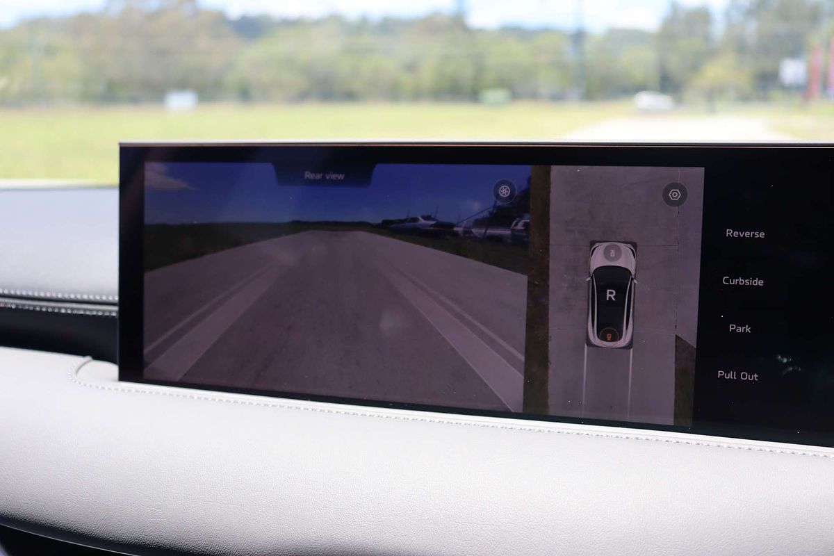 2025 MG IM6 Performance S12L