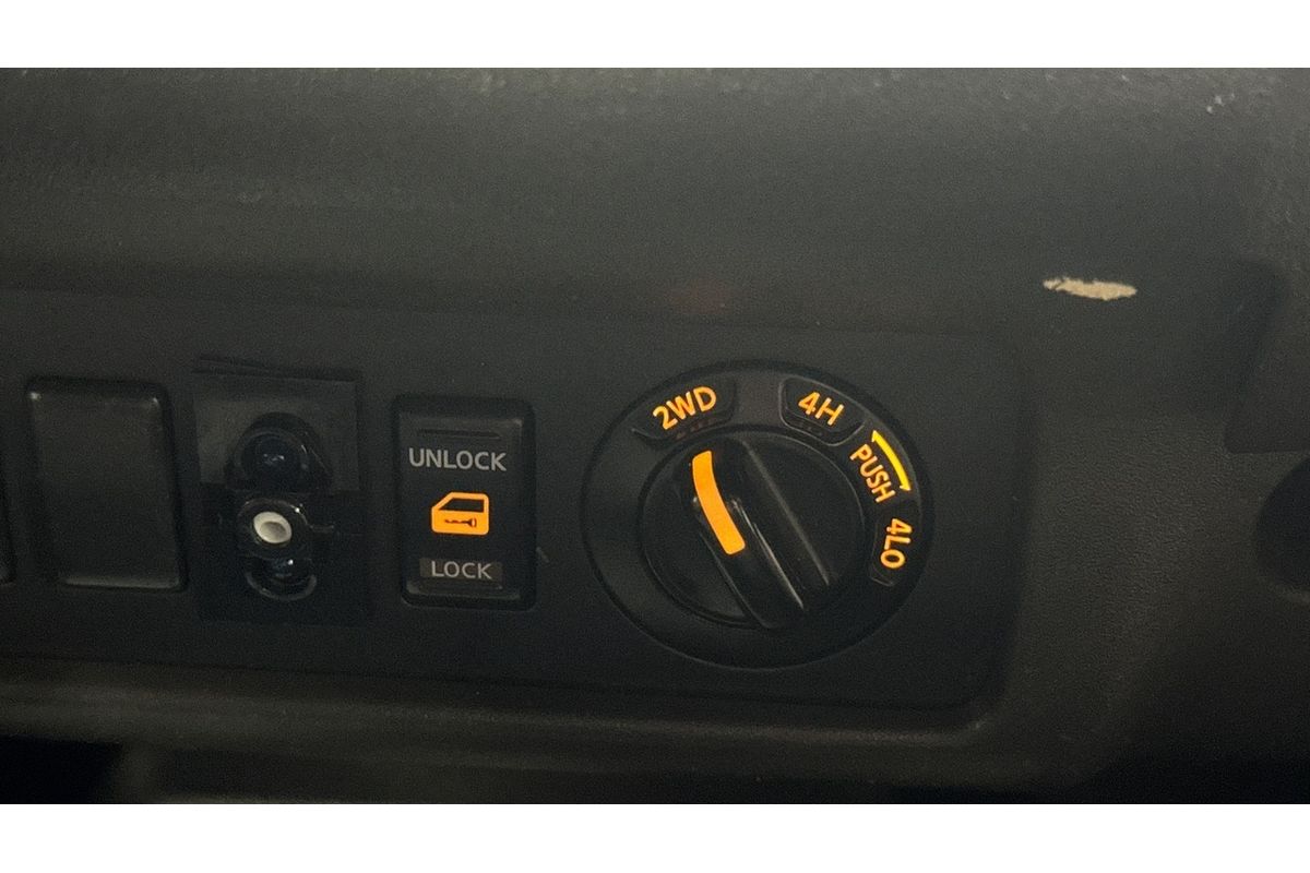 2009 Nissan Navara ST-X D40 4X4