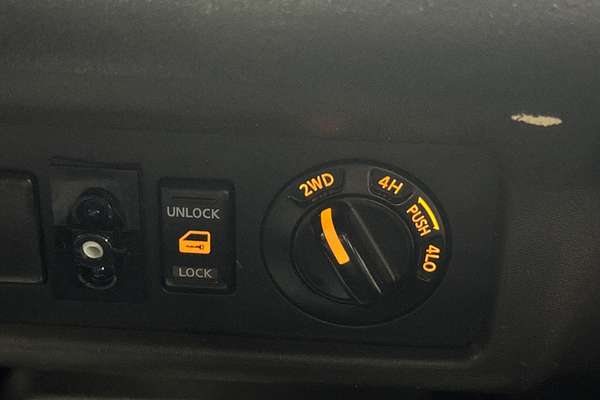 2009 Nissan Navara ST-X D40 4X4