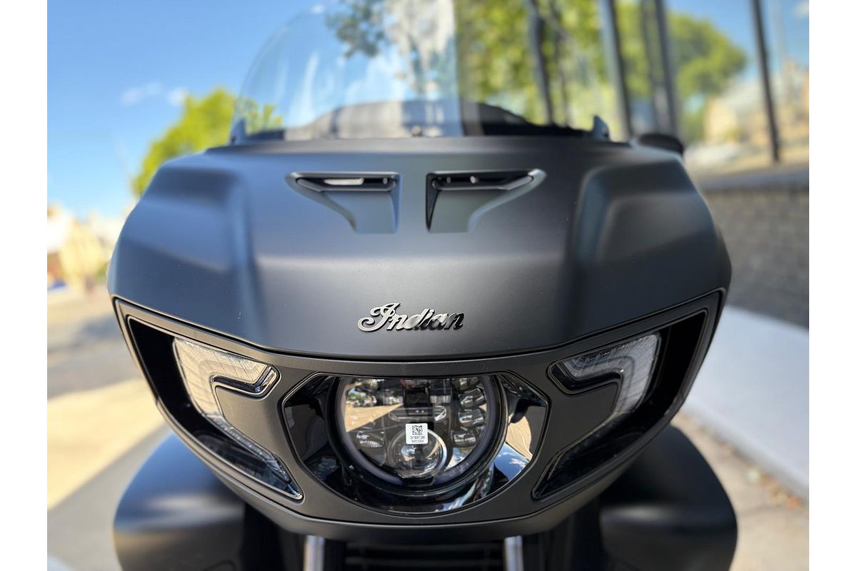 2025 Indian Pursuit Dark Horse 112 Pursuit