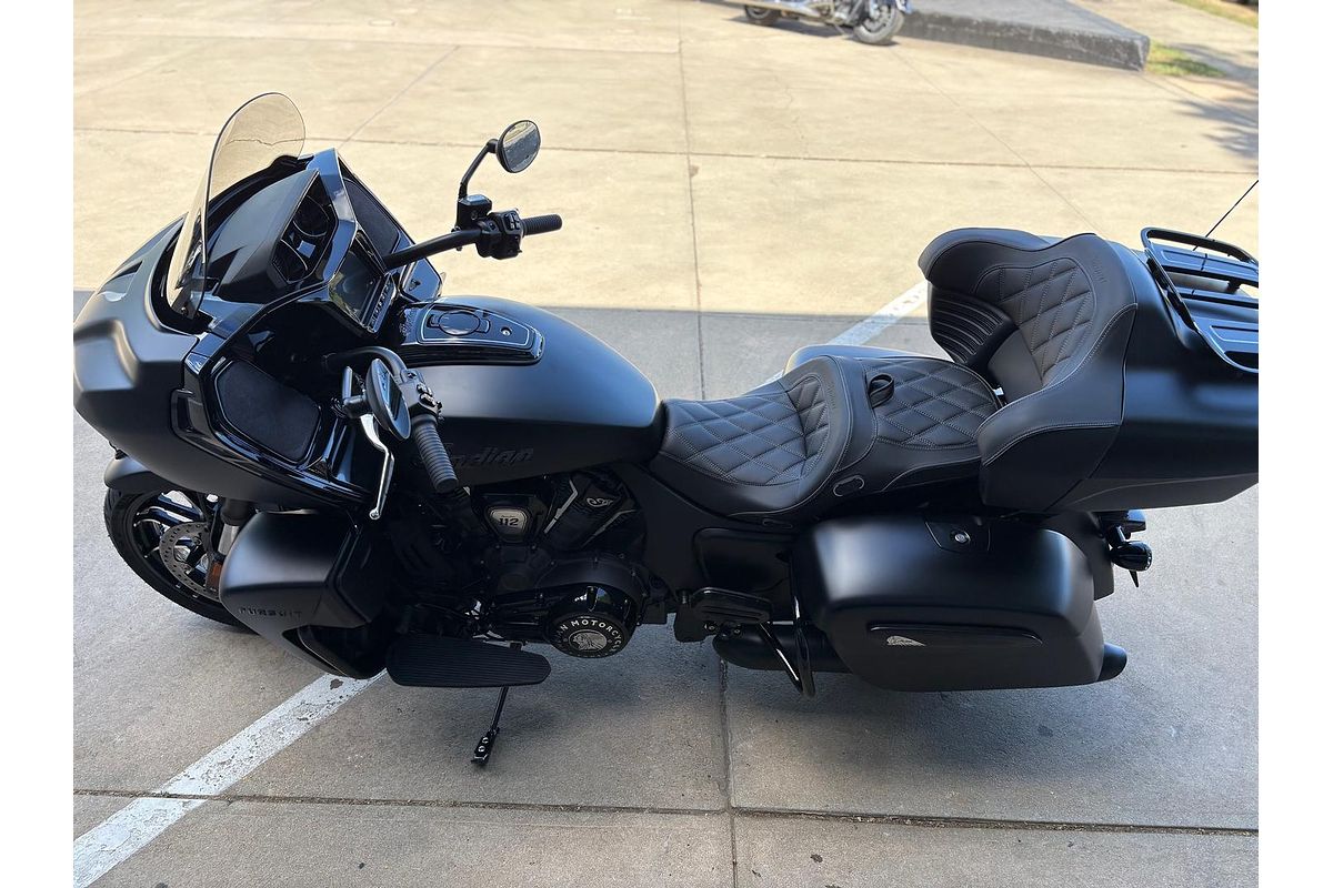 2025 Indian Pursuit Dark Horse 112 Pursuit