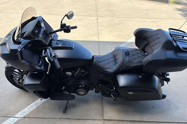 2025 Indian Pursuit Dark Horse 112 Pursuit