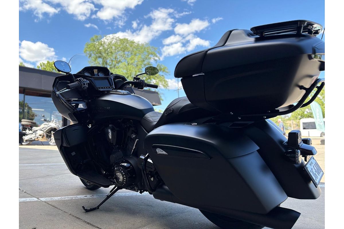 2025 Indian Pursuit Dark Horse 112 Pursuit