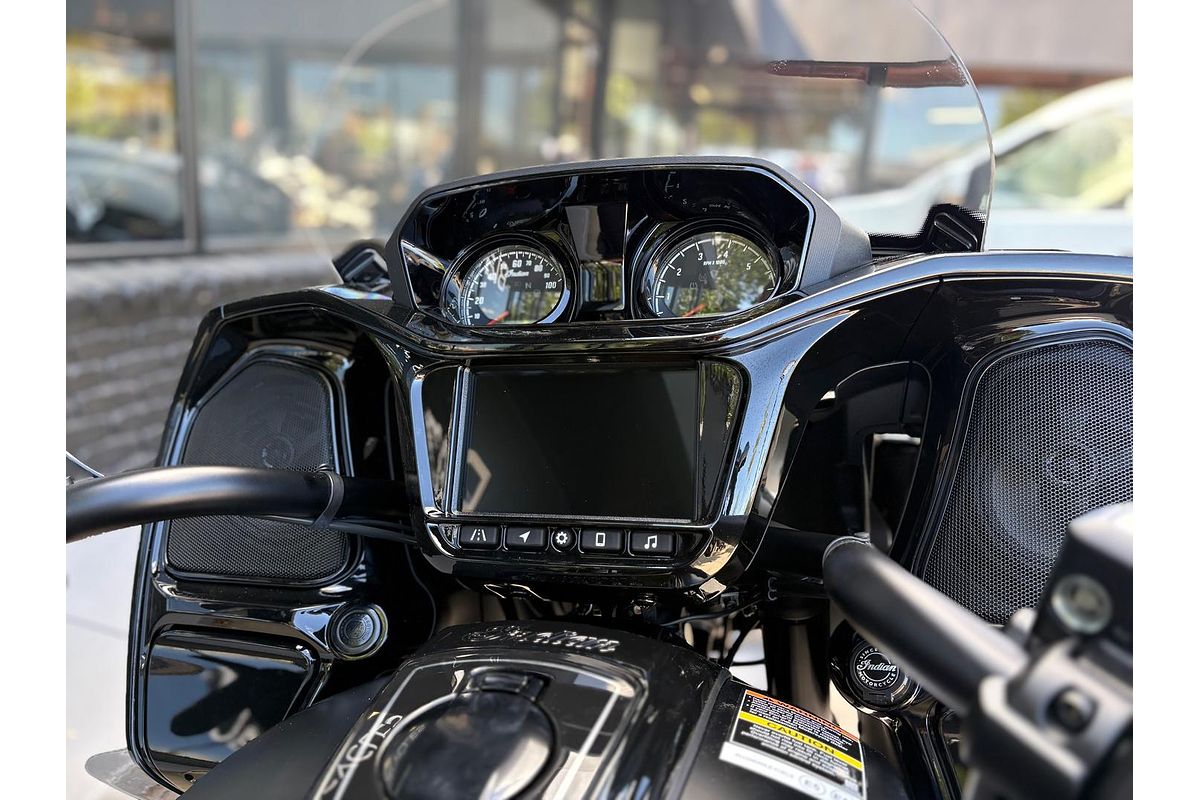 2025 Indian Pursuit Dark Horse 112 Pursuit