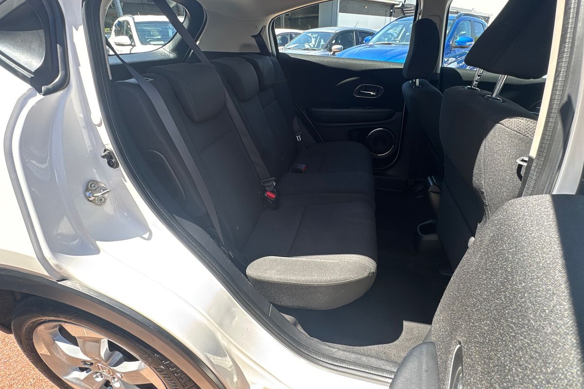 2017 Honda HR-V VTi-S