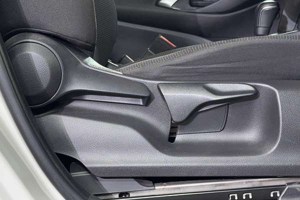 2020 Toyota Yaris Cross Urban MXPB10R