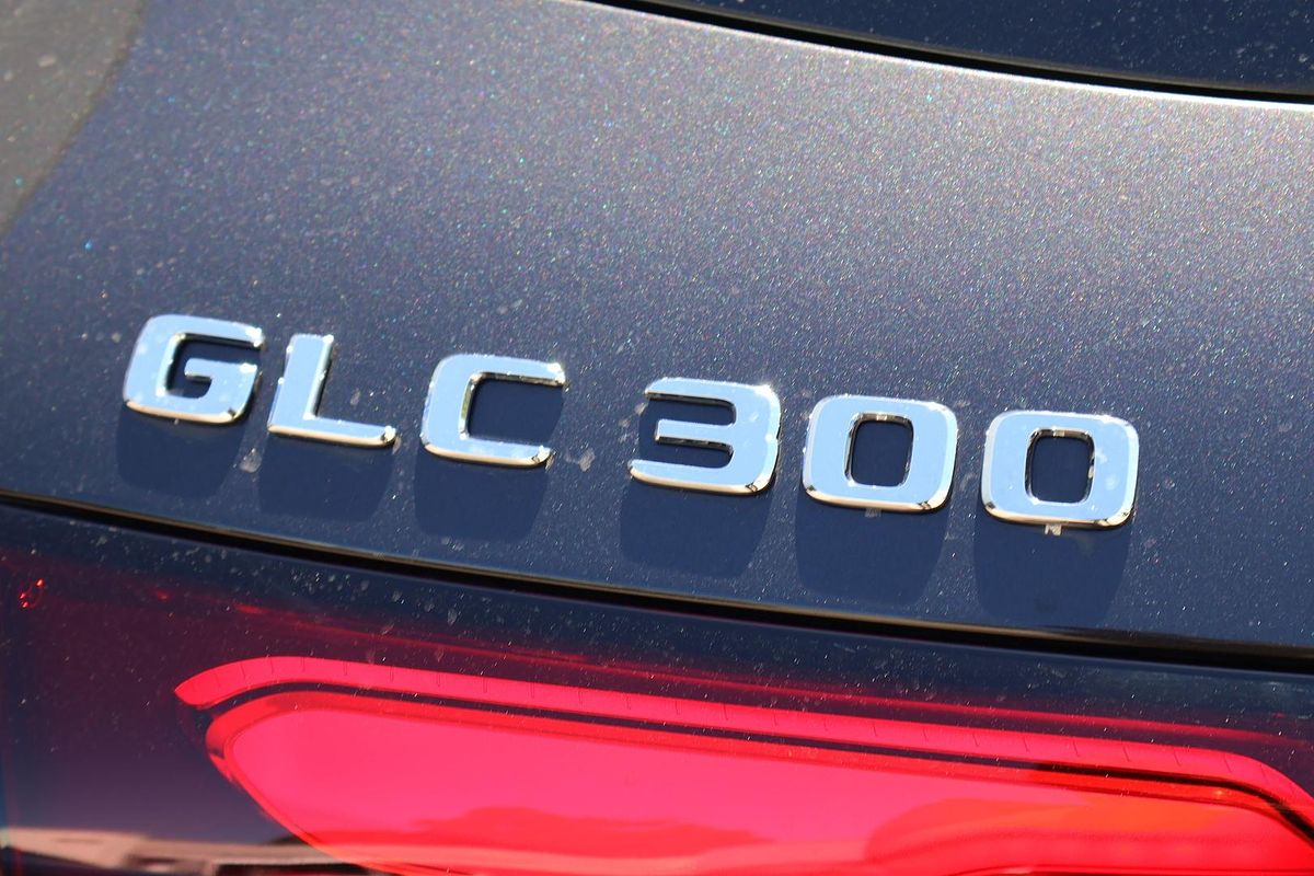 2025 Mercedes-Benz GLC-Class GLC300 X254