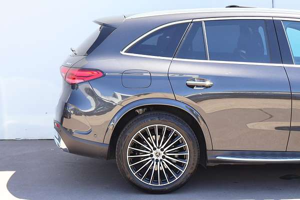 2025 Mercedes-Benz GLC-Class GLC300 X254
